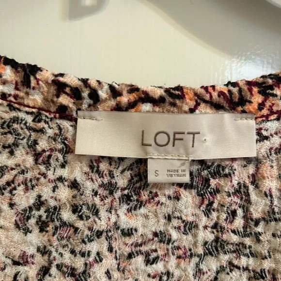 Loft Smocked Cuff Top Textured Balloon Sleeve Blouse - Picture 5 of 6